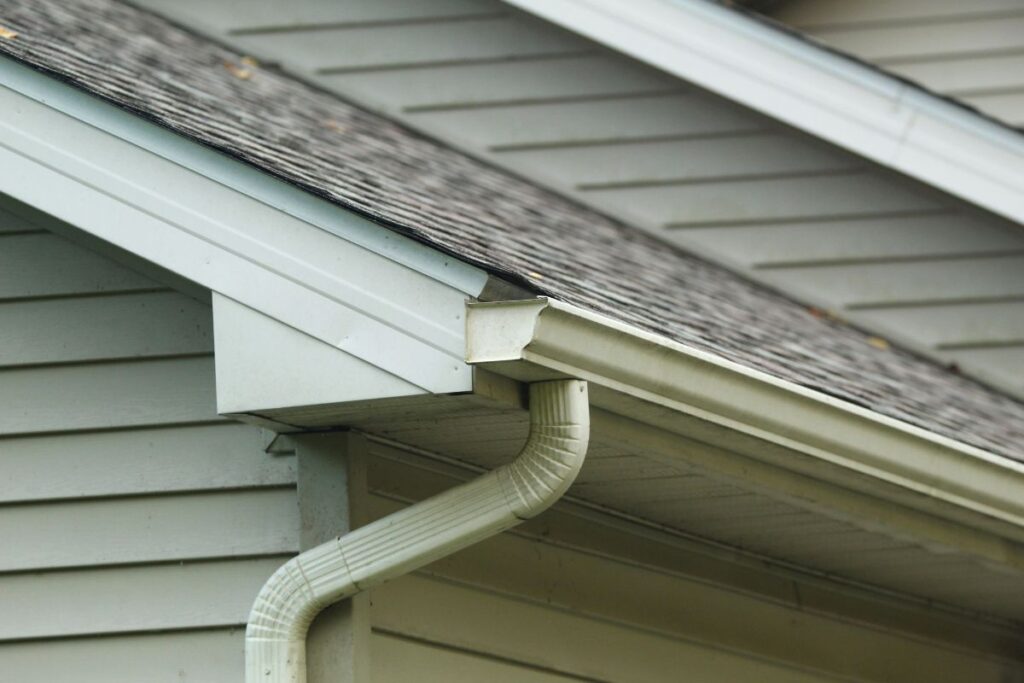 Vinyl Vinyl fascia and soffit